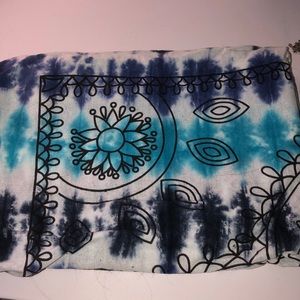3/$20💫 med tie dye tapestry